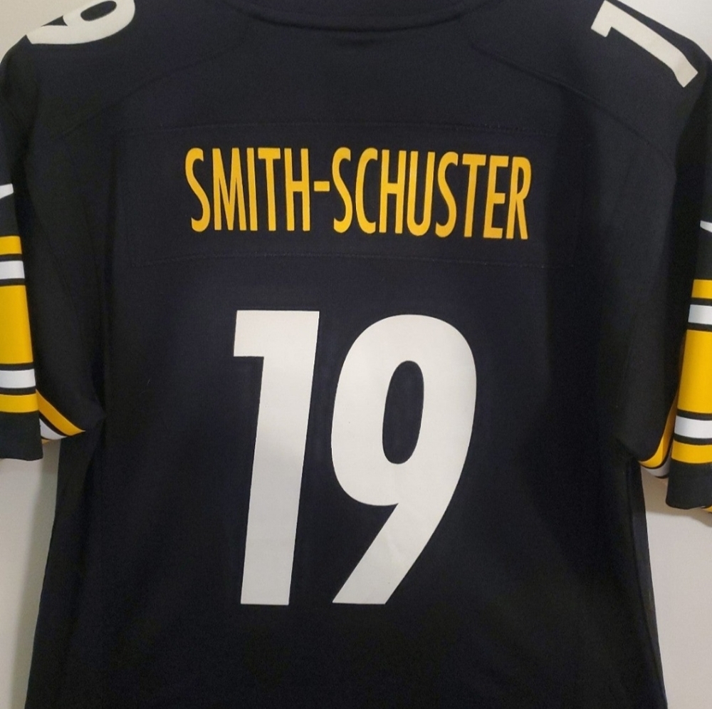 Nike NFL On Field JuJu Smith-Schuster 19 Steelers Jersey Youth Large (14-16)